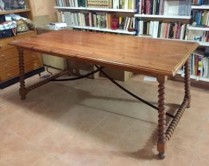 Mesa castellana de pino Tea canadiense restaurada