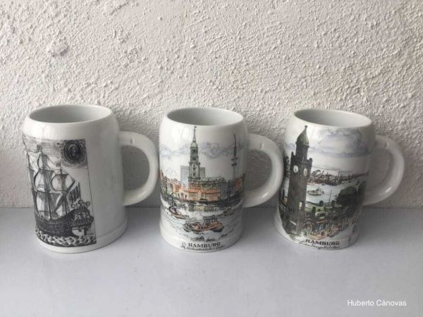 Jarras de cerveza alemanas pintadas a mano