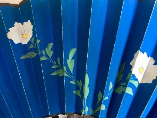 Pericón Abanico de papel pintado a mano madera lacada y nácar