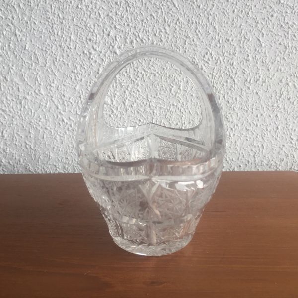 Cesto de cristal tallado de Bohemia. Años 50 - Imagen 4
