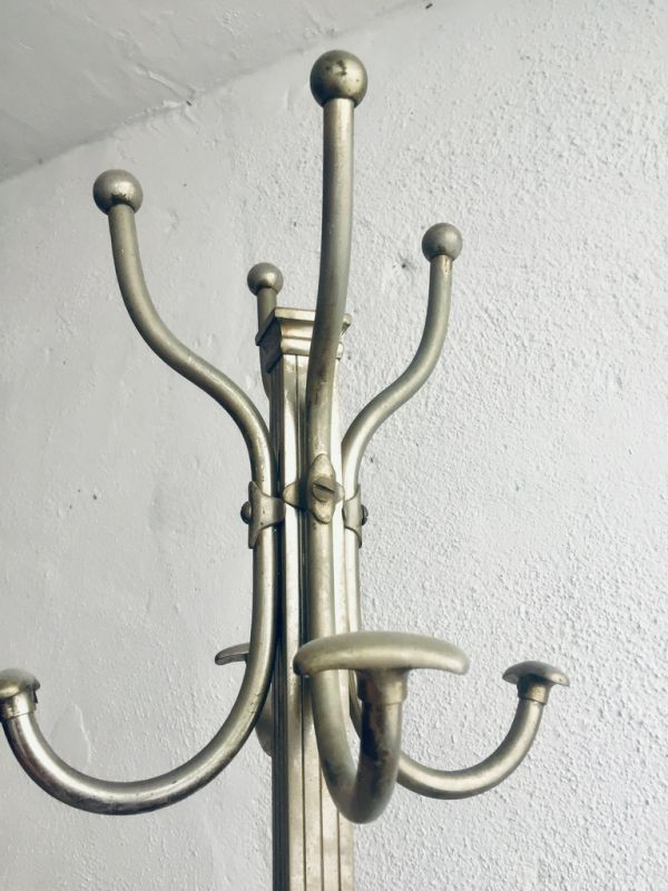 Perchero de pie Art Deco en metal principios S. XX