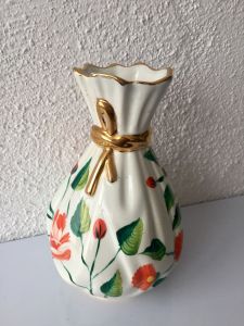 Jarrón de porcelana vintage policromado y dorado