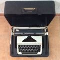 Máquina de escribir Olympia Vintage