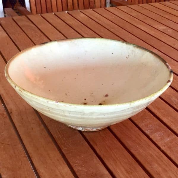 Antiguo lebrillo escurridor