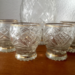 Vasos de cristal tallado antiguos