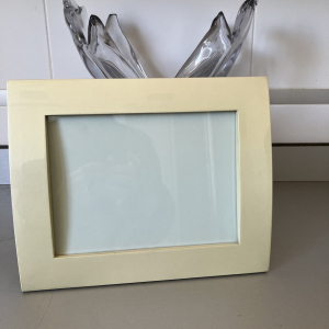 Marco de madera lacada blanca vintage