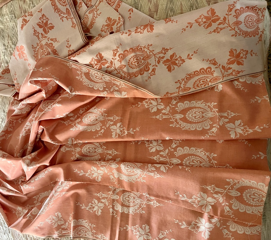 Tela de Damasco tono coral 4,5 m para tapicería