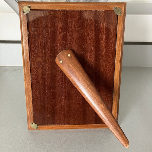 Trasera de madera lacada