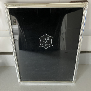 Marco de plata de Ley Isabel Cabanillas.