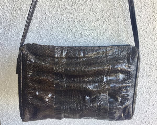 Bolso de piel de serpiente. Años 70