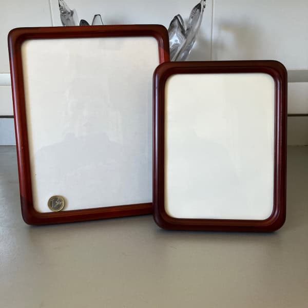 2 Marcos de madera noble maciza