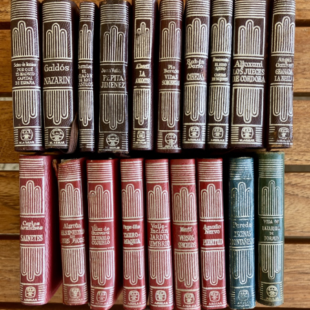 19 crisolines de Colección Crisol - Aguilar