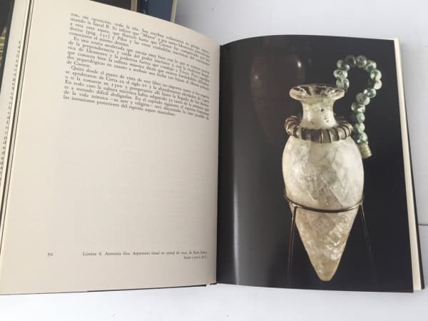 El origen de los dioses Creta Micenas — Jacquetta Hawkes | Noguer 1968 | Fotografías Harissiadis | Arqueología egea | Libro ilustrado